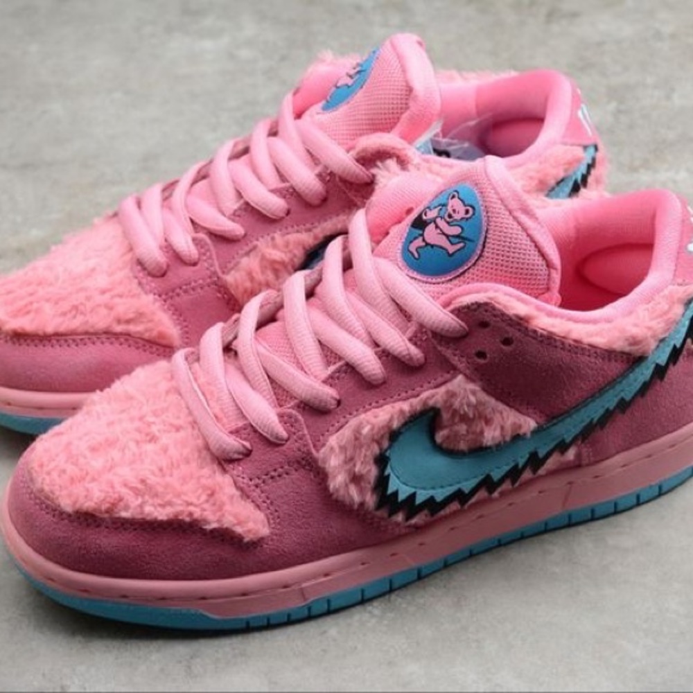 ❌sold❌Womens Nike Grateful Dead SB Pink & Blue Auth